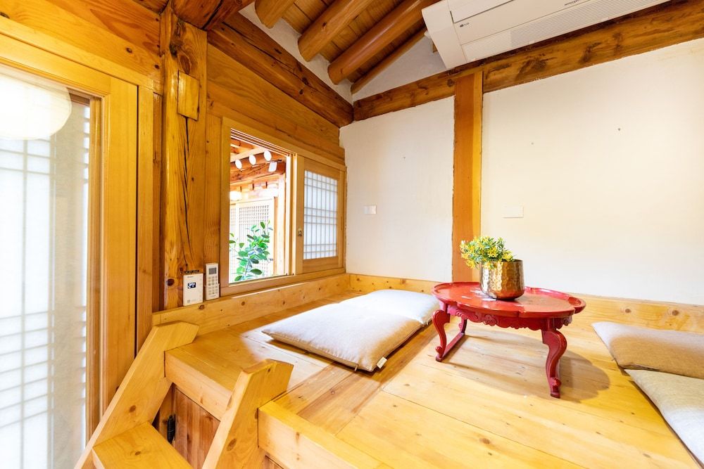 undefined Open Real Luxury Korean Hanok 8