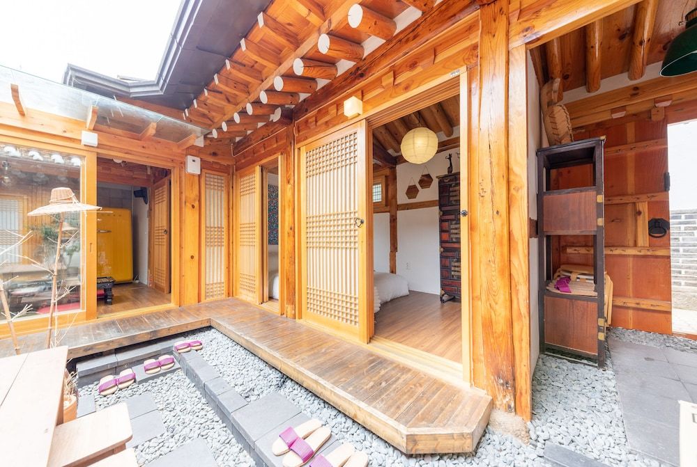 undefined Open Real Luxury Korean Hanok 10