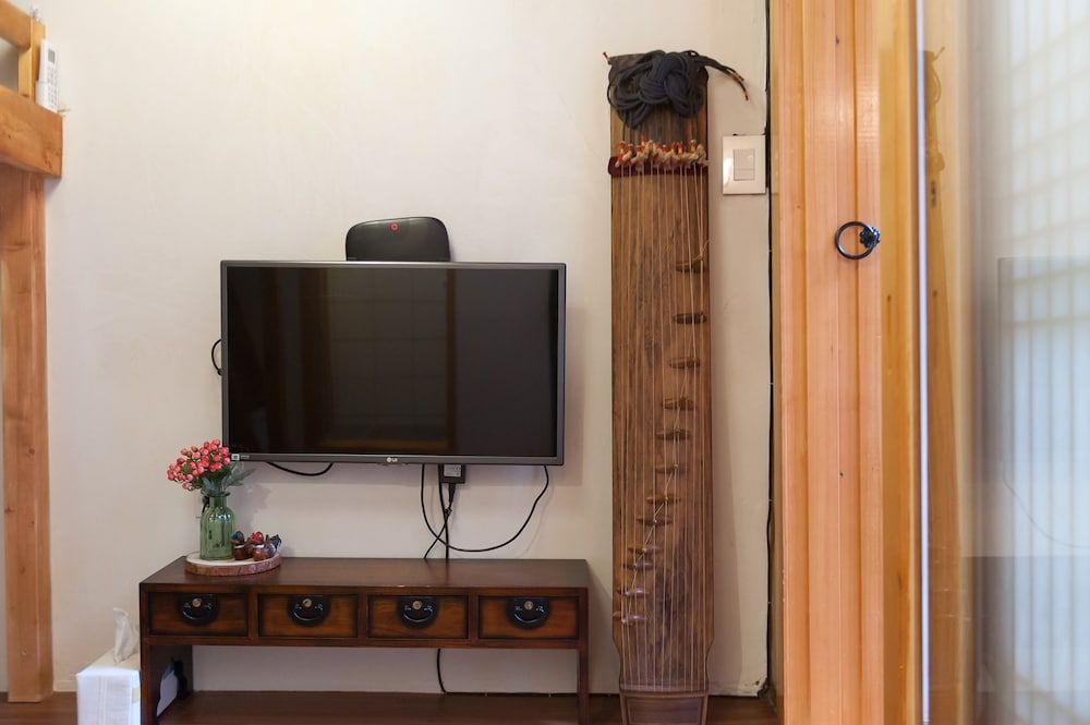 Open Real Luxury Korean Hanok Family House, 4 Bedrooms 19