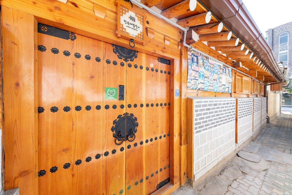 undefined Open Real Luxury Korean Hanok 2