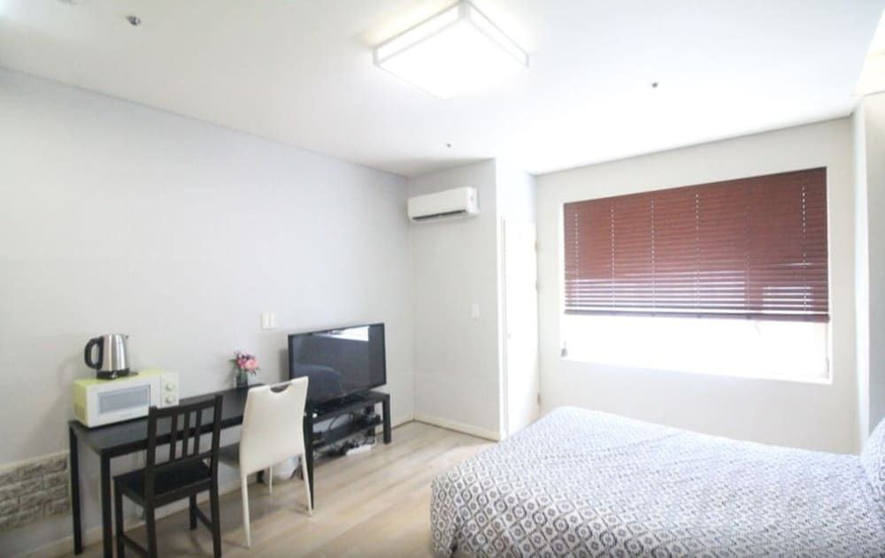 undefined GANGNAM SK Metro A 7