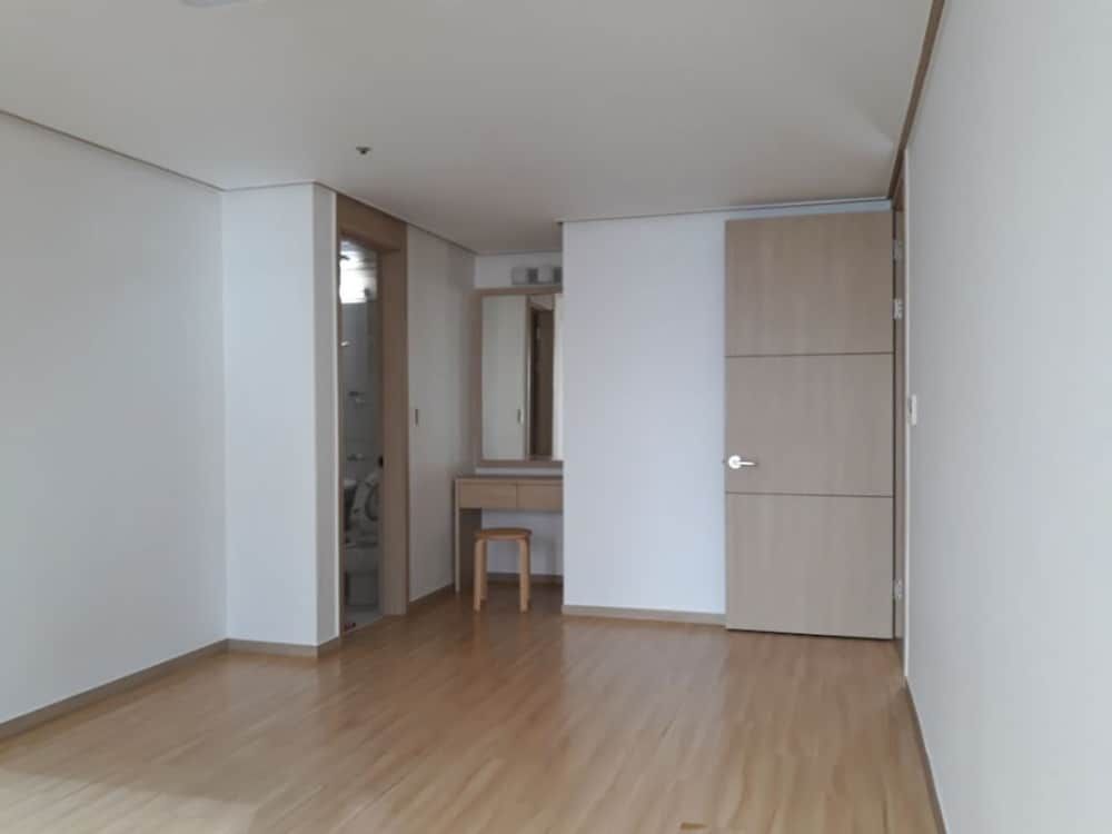 undefined COEX Samseong stn gorgeous APT 6