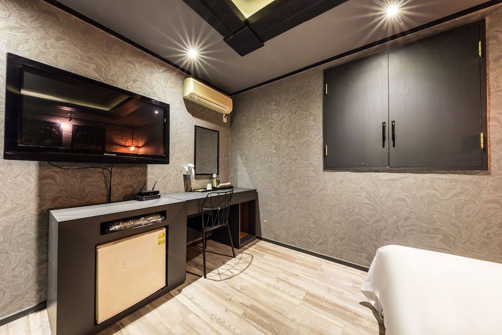 Seolleung BedStation Deluxe Double Room (PC) 6