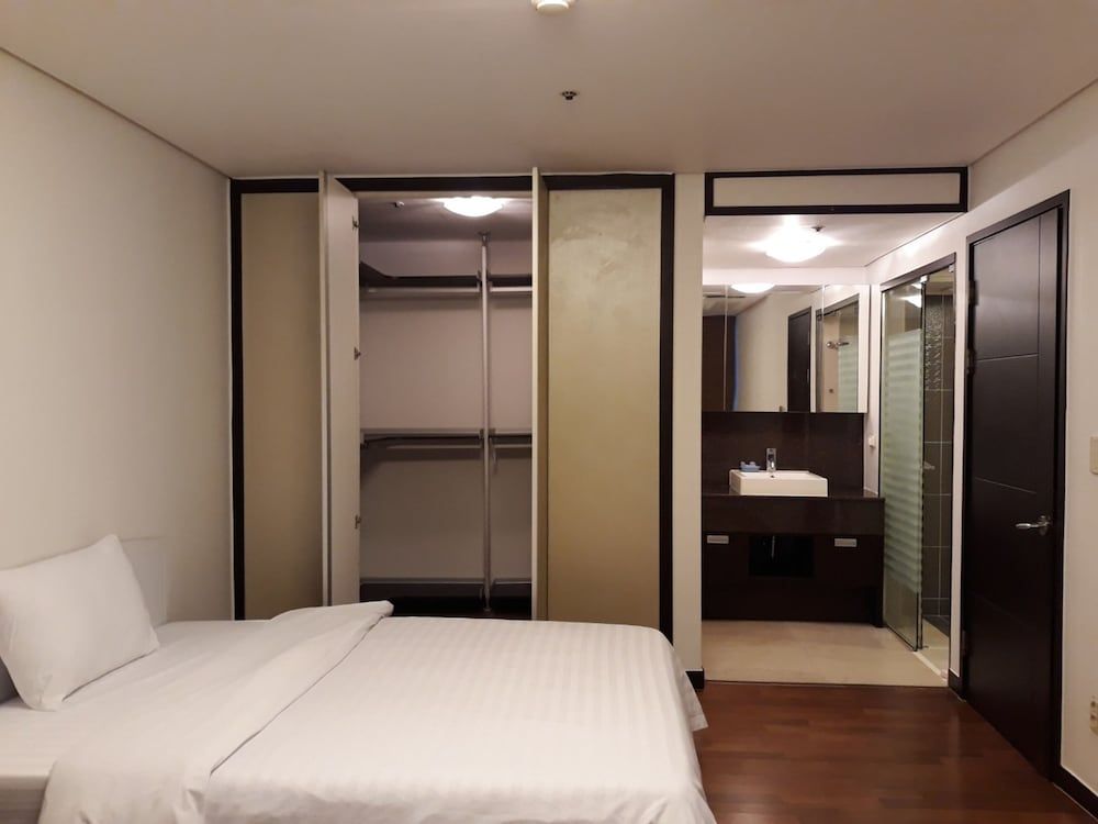 Magellan 21 Asterium Full House 8