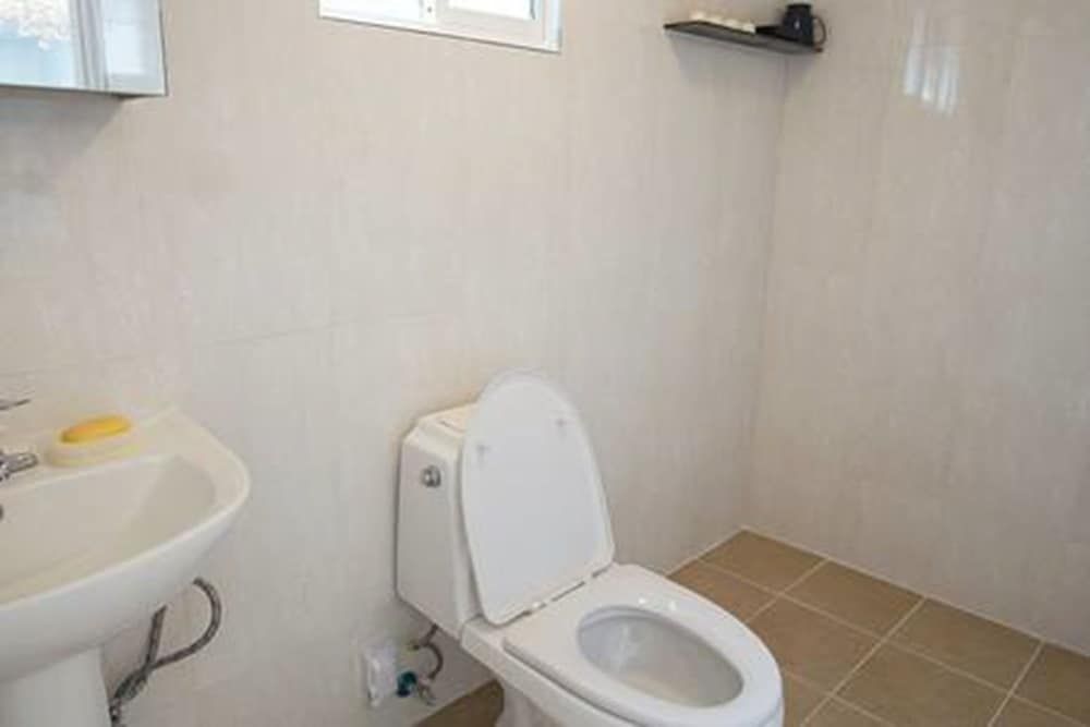 Kim's Family House 1-2F House (2F) 14