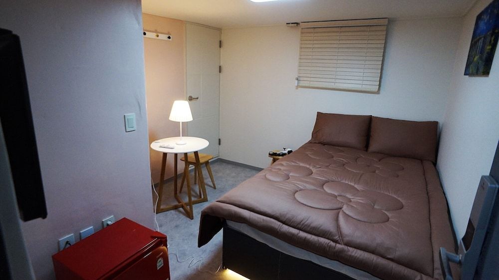 undefined Blue Mansion Guesthouse 8