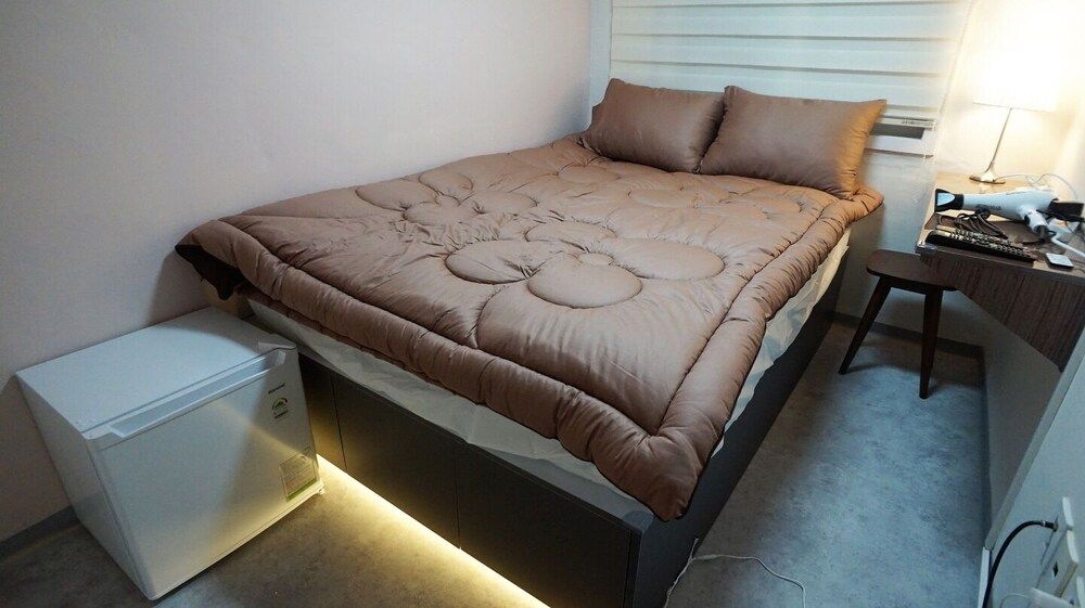 Blue Mansion Guesthouse Standard Double Room 5