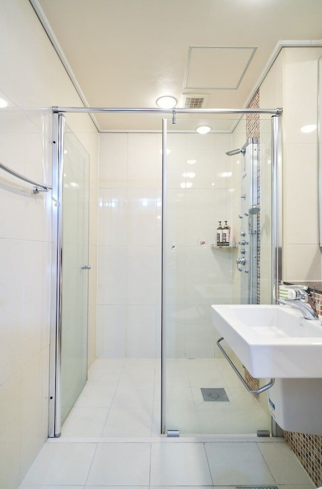 Gangnam Metro Platinum Full House 8