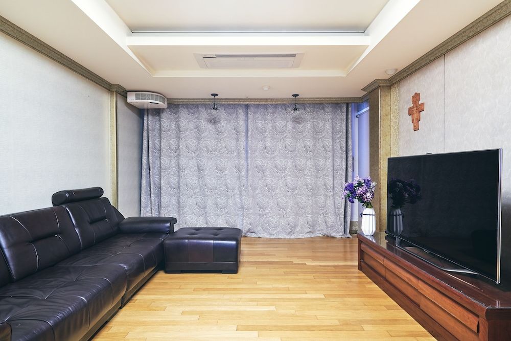 undefined Gangnam Metro Platinum