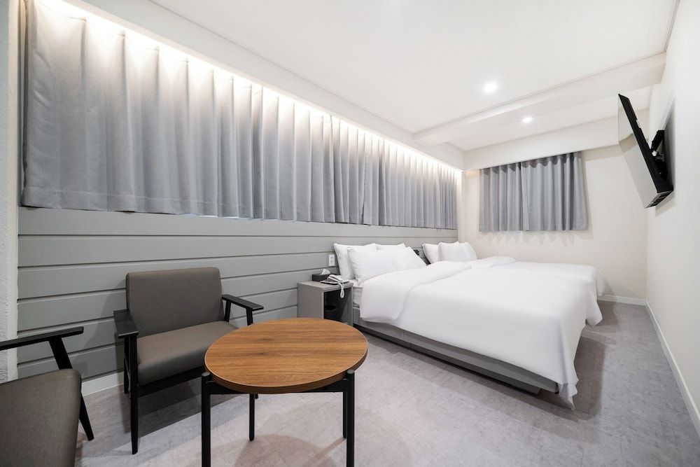 undefined Alma Hotel 2