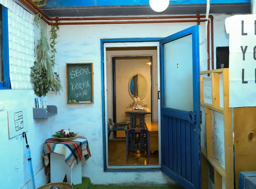 undefined Janice's Traditional House 2