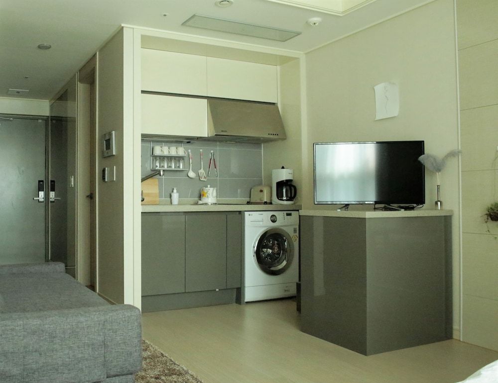 Location in Myeongdong Studio Family Room (Foreigner Only) 15