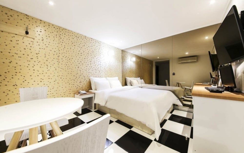 undefined Hotel Reem 4