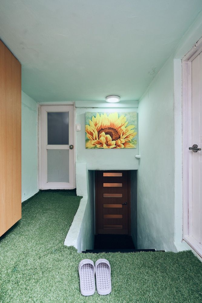 undefined MYEONGDONG Station 2Min HOUSE 7