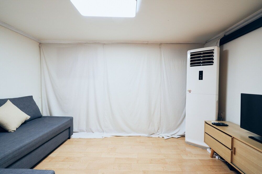 MYEONGDONG Station 2Min HOUSE Full House 21