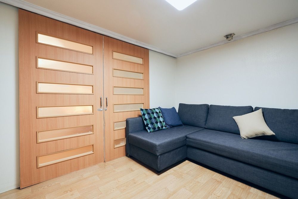 MYEONGDONG Station 2Min HOUSE Full House 20