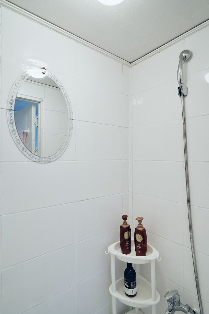 MYEONGDONG Station 2Min HOUSE Full House 15