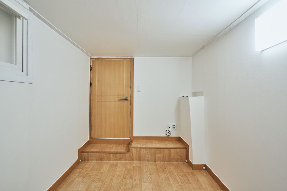 undefined MYEONGDONG Station 2Min HOUSE 9