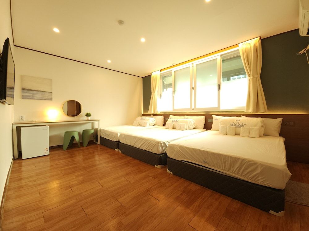 undefined OYO Hostel Myeongdong 5 3