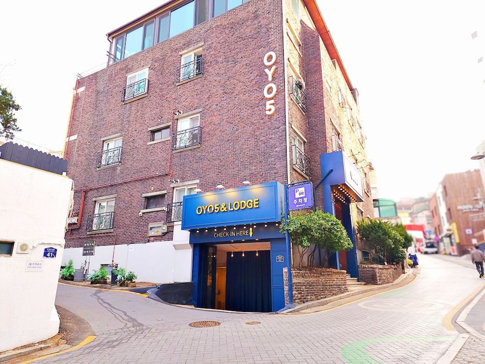 undefined OYO Hostel Myeongdong 5 6