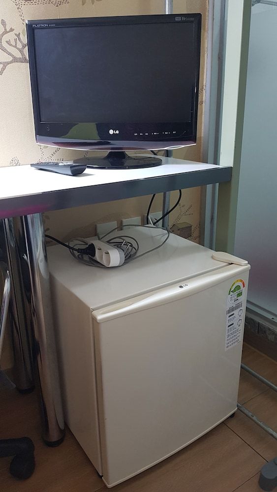 undefined Bluehouse 5