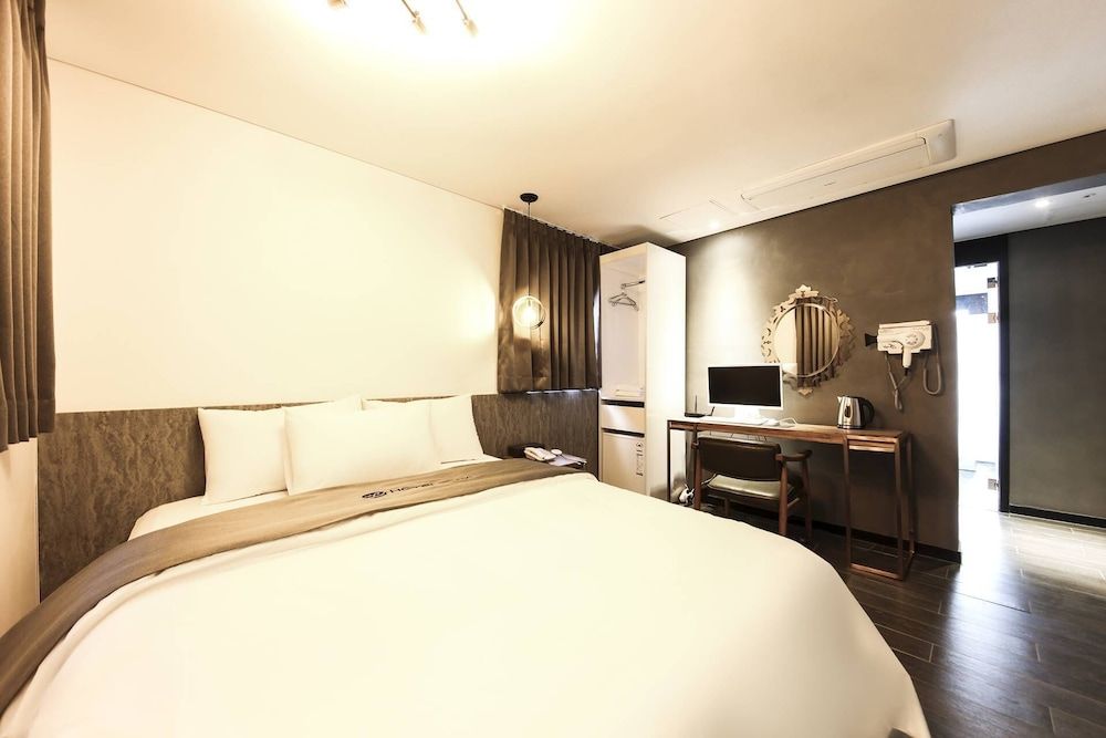 undefined Hotel Gam 2