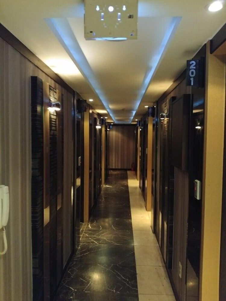 undefined Boutique Hotel W 9