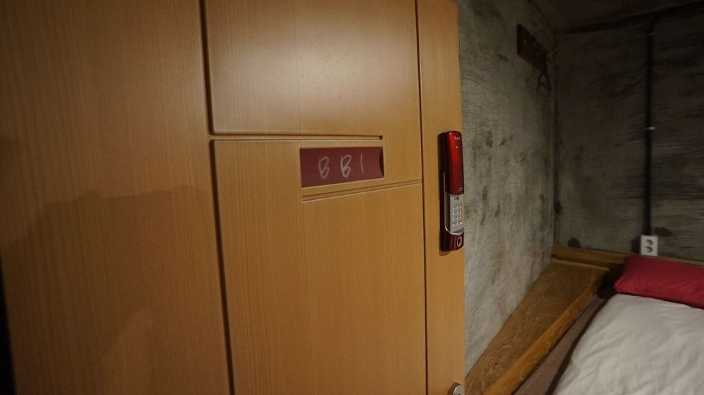 undefined Guesthouse H 8