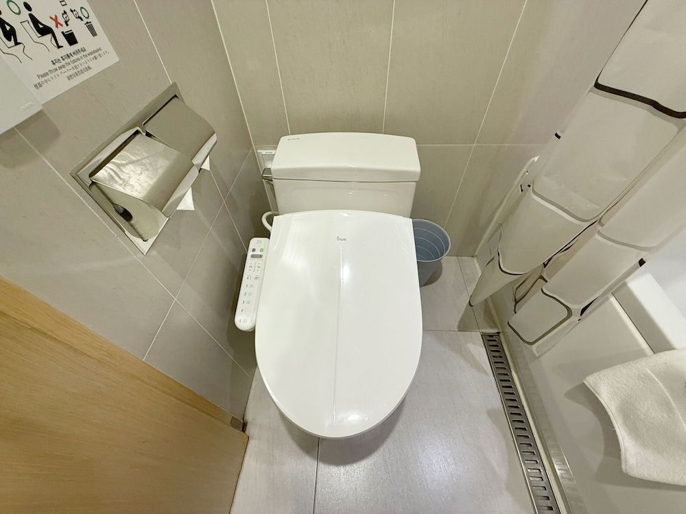 Mohenic Hotel Seoul Myeongdong Standard Double Room, Bathtub 6