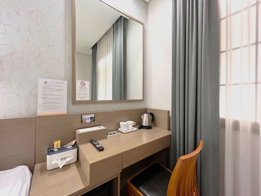 Mohenic Hotel Seoul Myeongdong Business Double Room (No Window, No View) 12