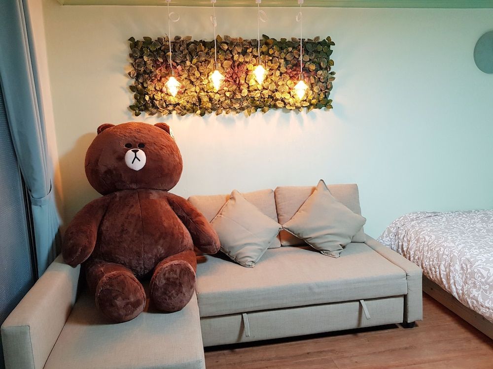 undefined Mint House 6