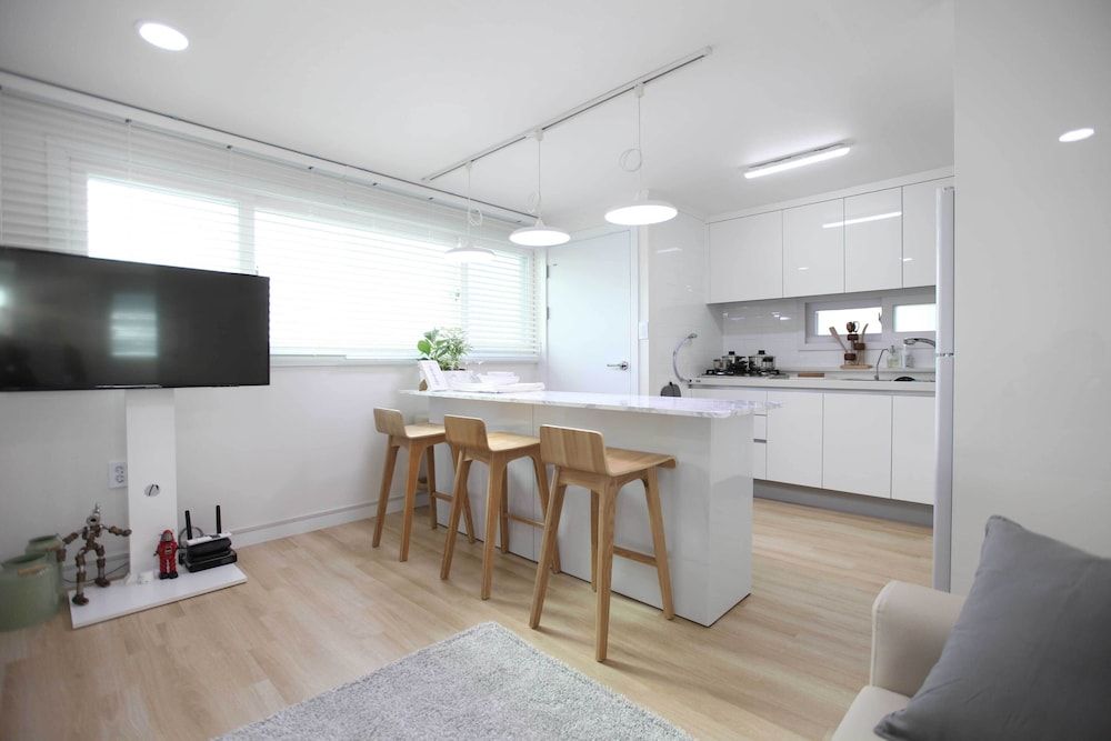 Log House Log House 2