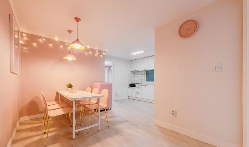 undefined SeeU House 7