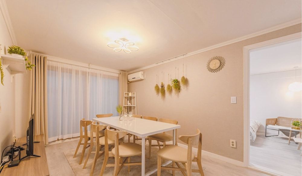 undefined SeeU House 4