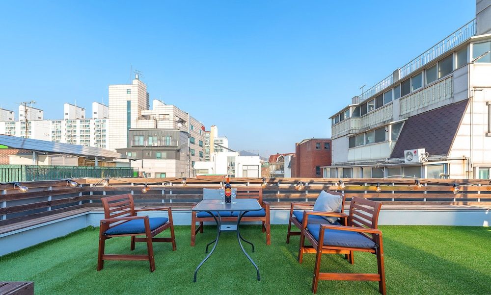 undefined SeeU House 2