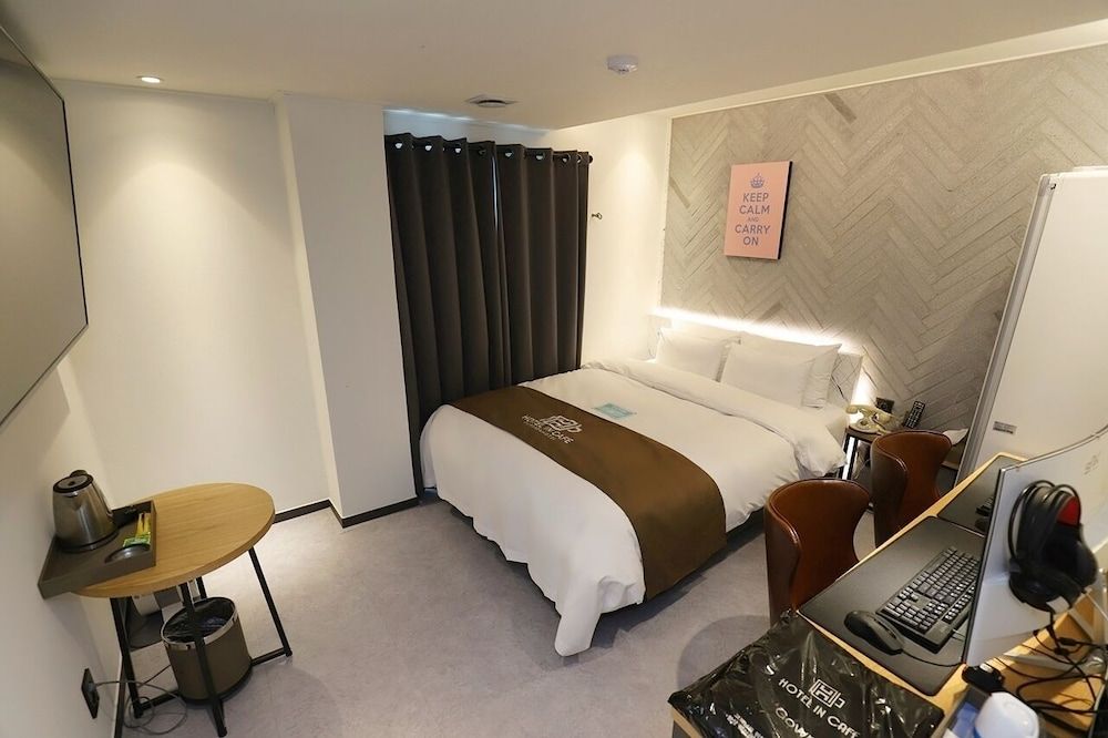 undefined Doksan Hotel in Cafe 4