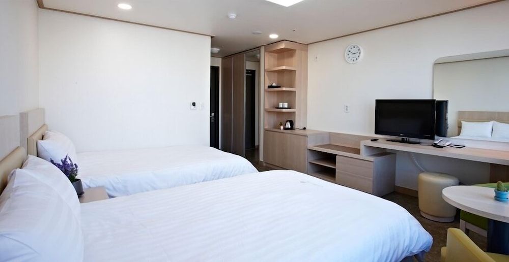 Hi Seoul Youth Hostel Deluxe Twin Room 2