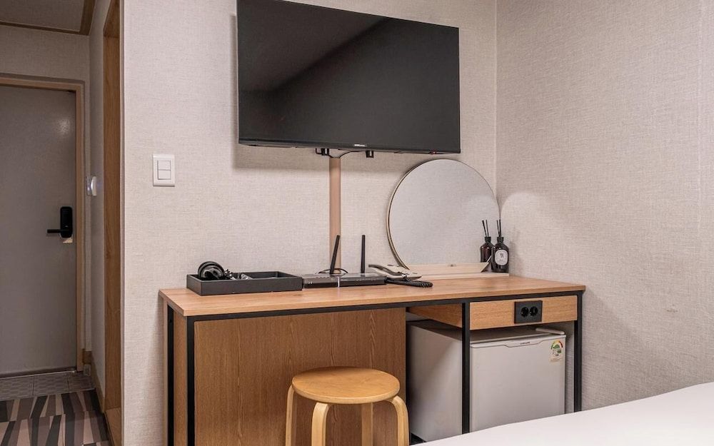 Peanut Hotel Standard Random 15