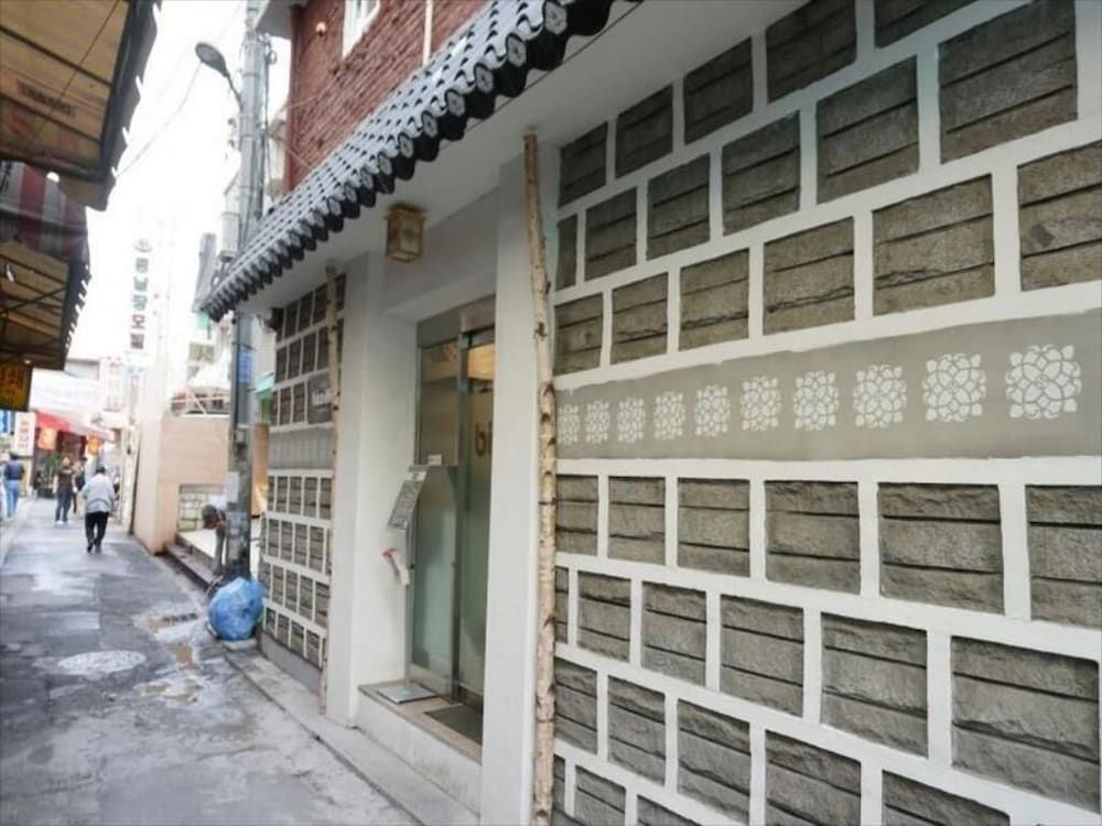 undefined Oh My Inn 6