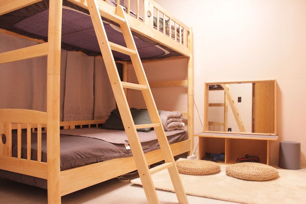 undefined U Guesthouse 2 in Yeonnam Caters to Women - Hostel 7