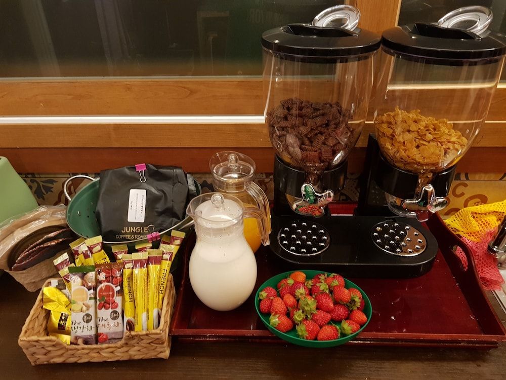 undefined U Guesthouse 2 in Yeonnam Caters to Women - Hostel 6