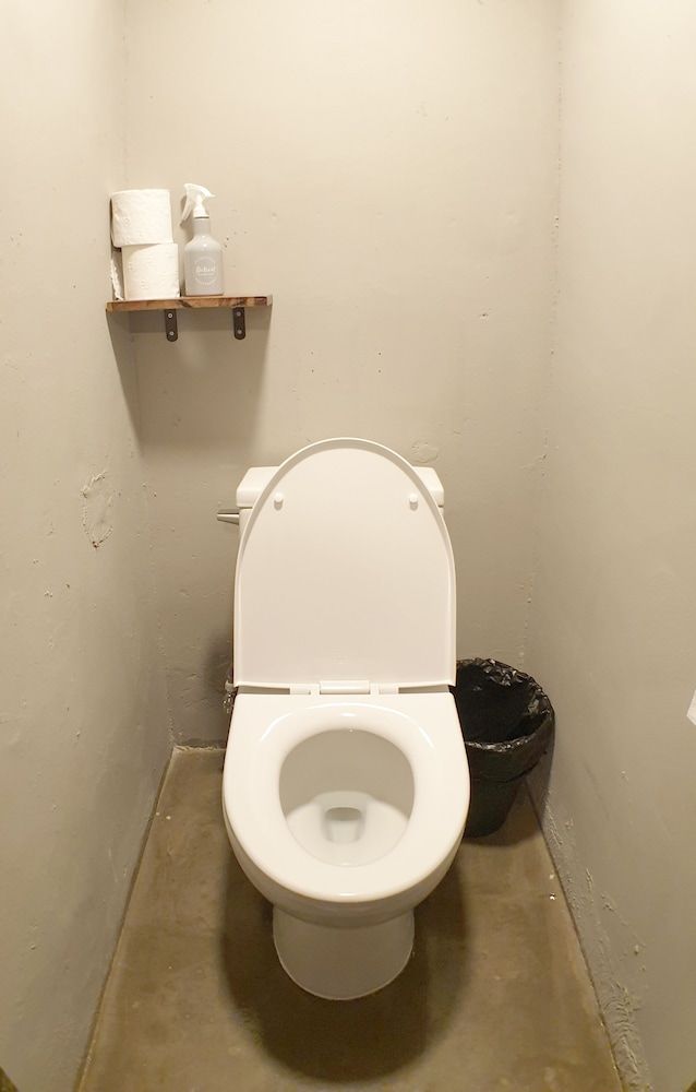 U Guesthouse 2 in Yeonnam Caters to Women - Hostel Triple Room 7