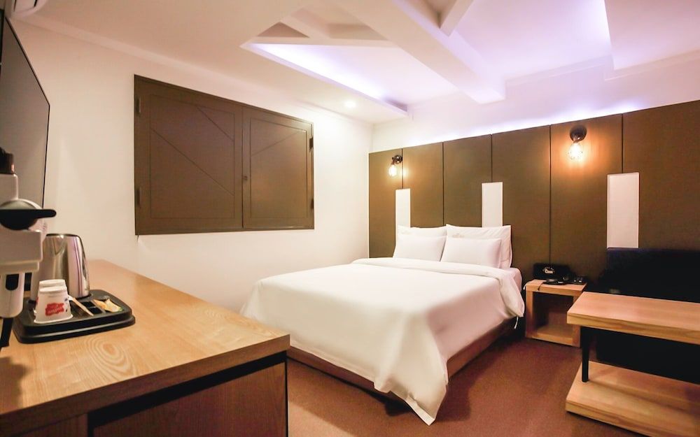 undefined Yeoksam Ben 7