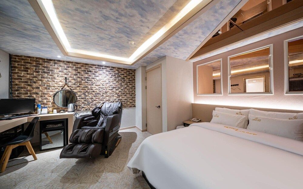 undefined Jamsil Louize