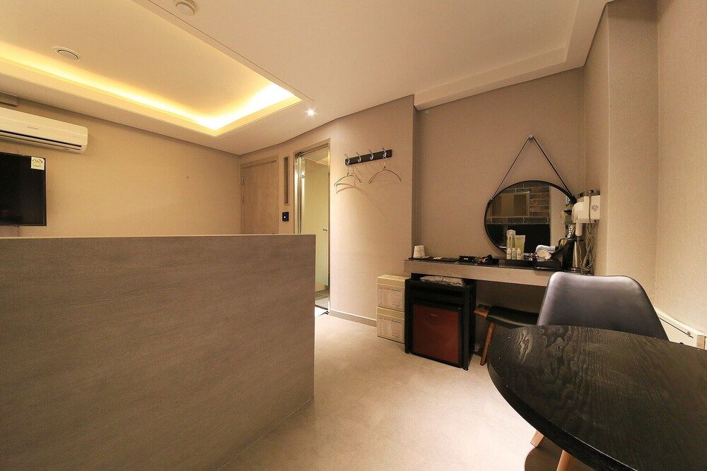 undefined Jamsil Louize 8