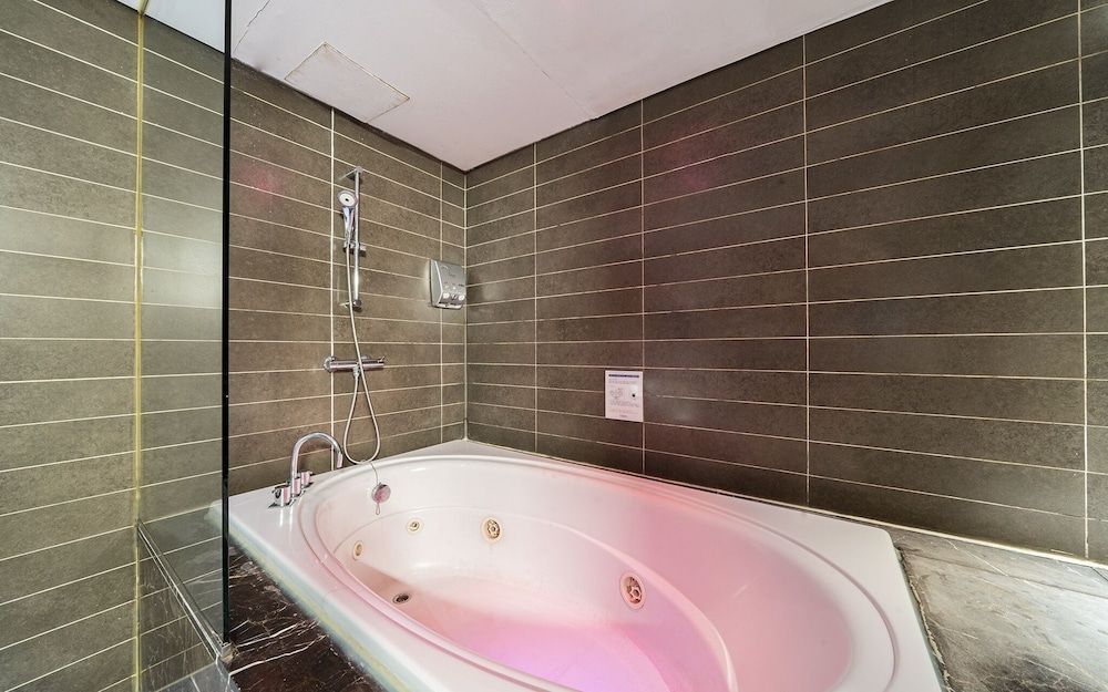 undefined Yeoksam Bare 6