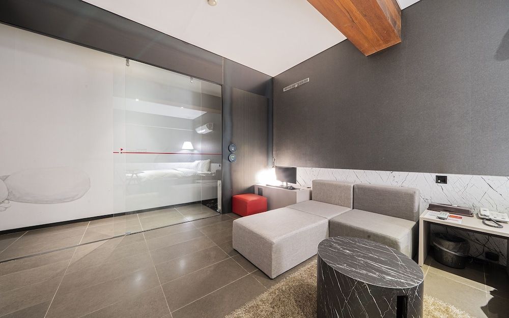 undefined Yeoksam Bare 3