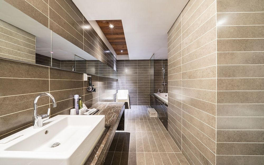 undefined Yeoksam Bare 5