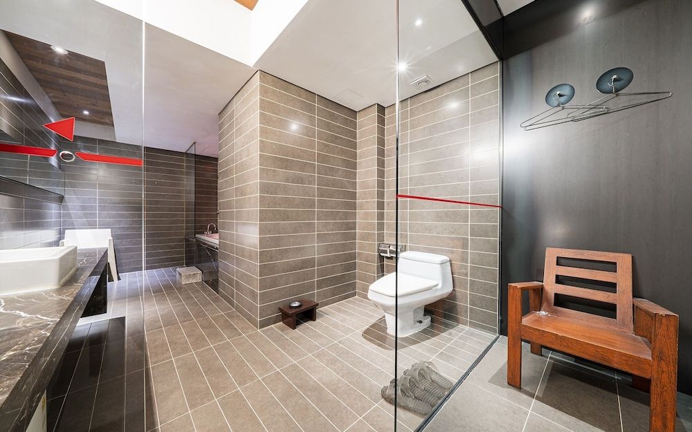 undefined Yeoksam Bare 4