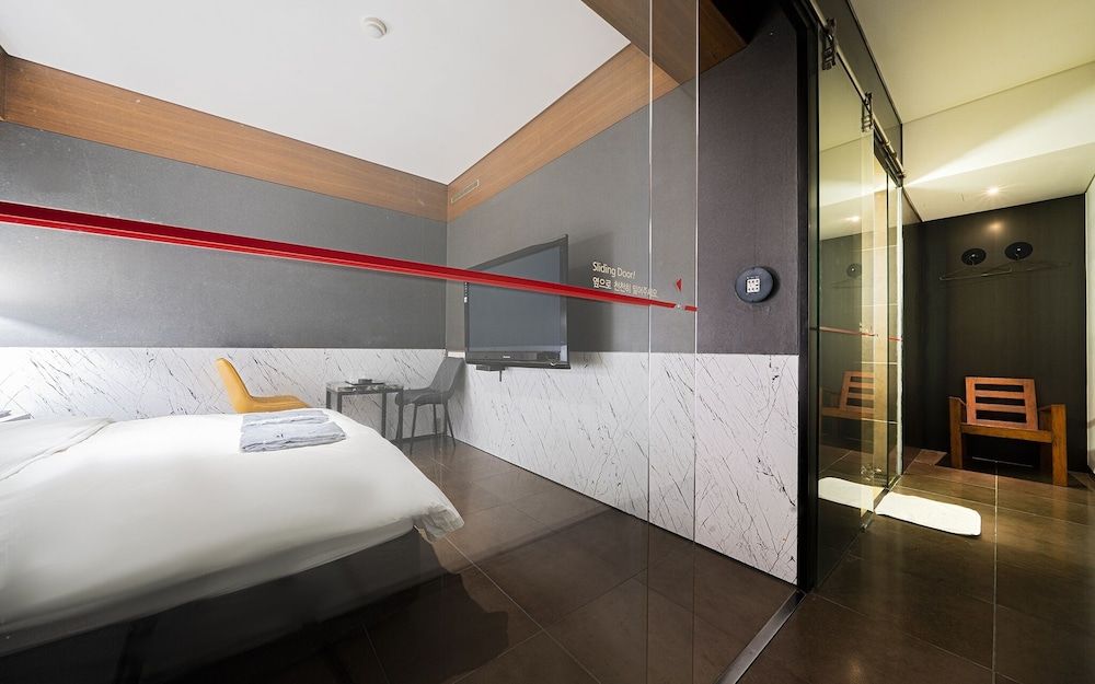 undefined Yeoksam Bare 8